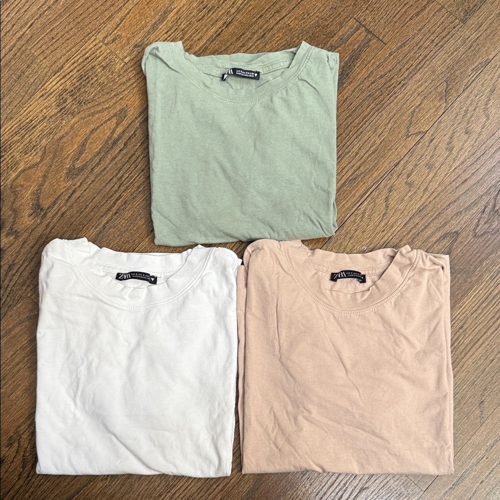 Zara Women’s T-Shirts - Green, White, and Tan Size Small
